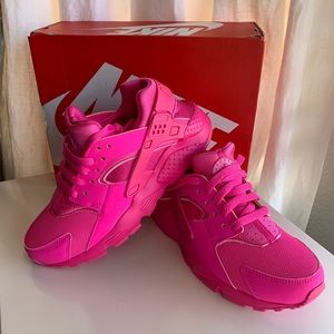 New NIke Huarache Run